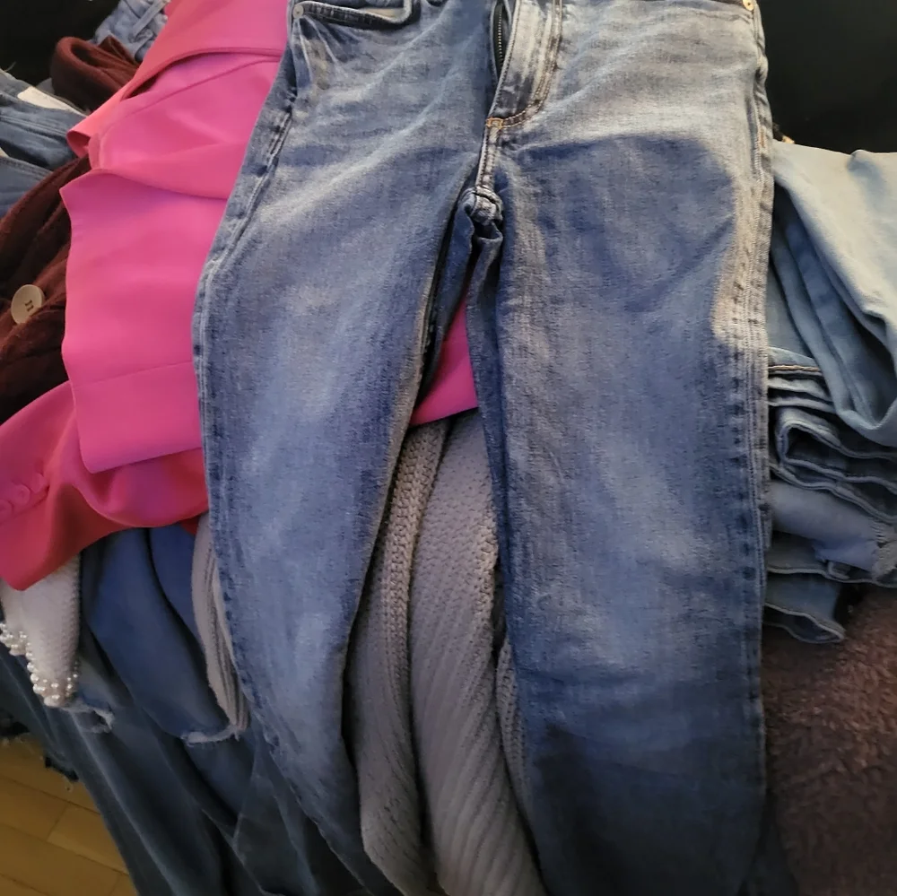 Jeans - Picture 4 of 4